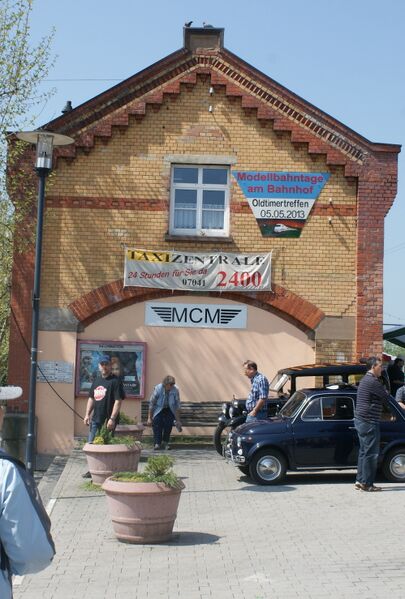 Datei:Motorradschau Bahnhof Mühlacker.jpg