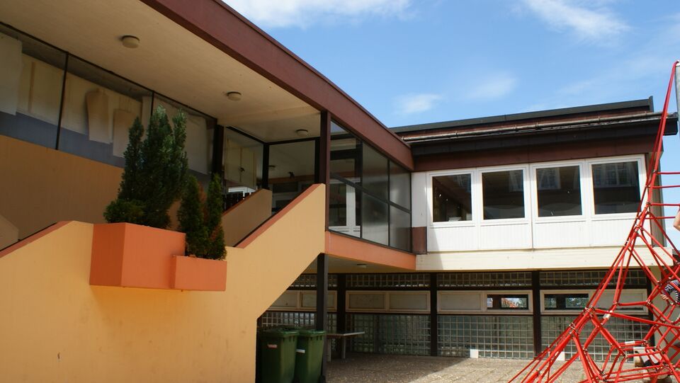Datei:Schule Dobel.jpg