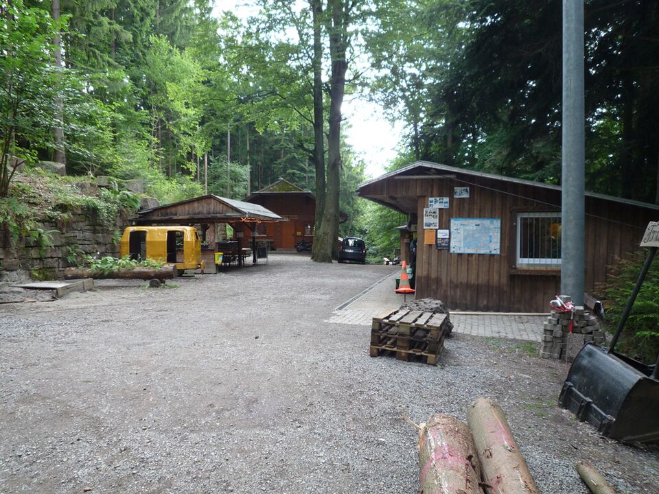 Datei:Neuenbürg-Frisch-Glueck-Kiosk.jpg