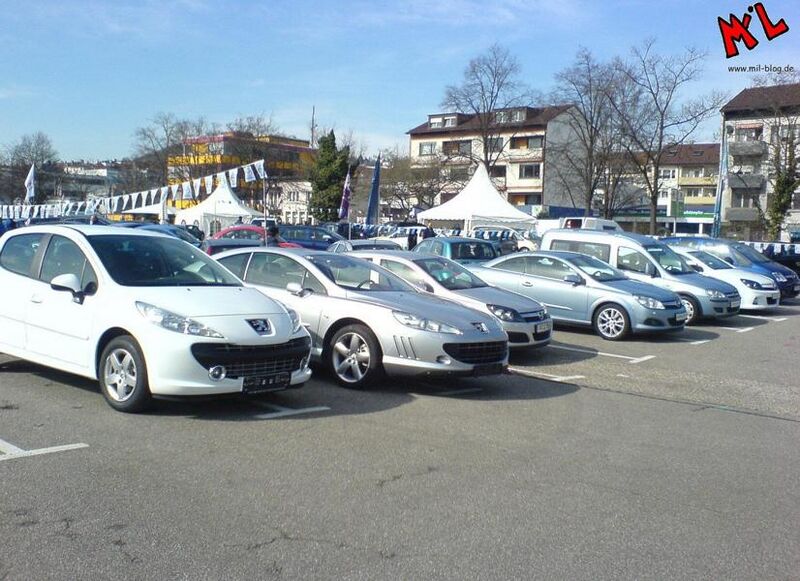 Datei:Pforzheimer-Automarkt-Messplatz.jpg