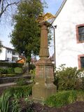 Kriegerdenkmal 1870/71 auf dem Friedhof hinter der Kirche