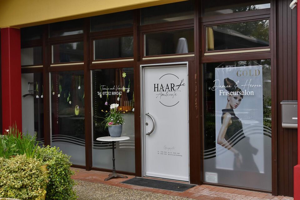 Datei:Frieseur Haar-Ambiente.JPG