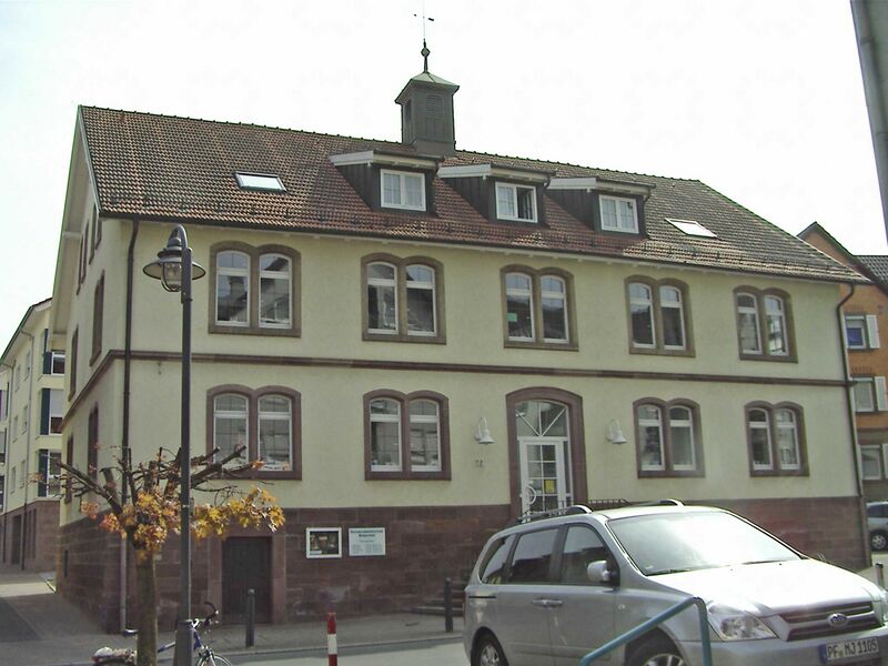 Datei:Bücherei.Birkenfeld.jpg