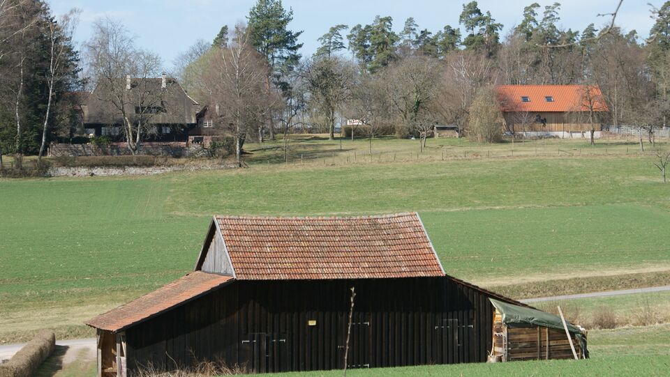 Datei:Blick zum Wanderheim.JPG