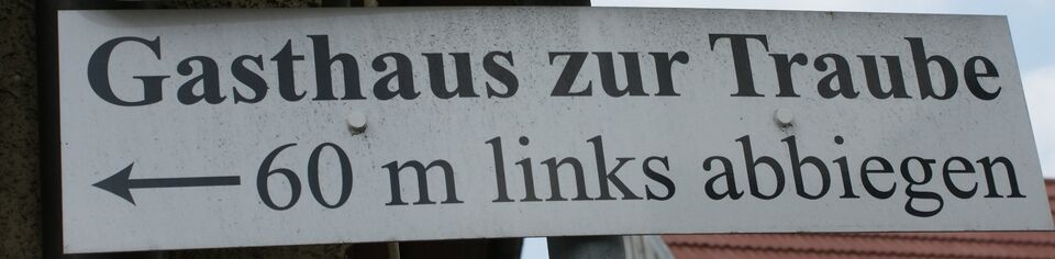 Datei:Hinweisschild Traube in Lienzingen.jpg