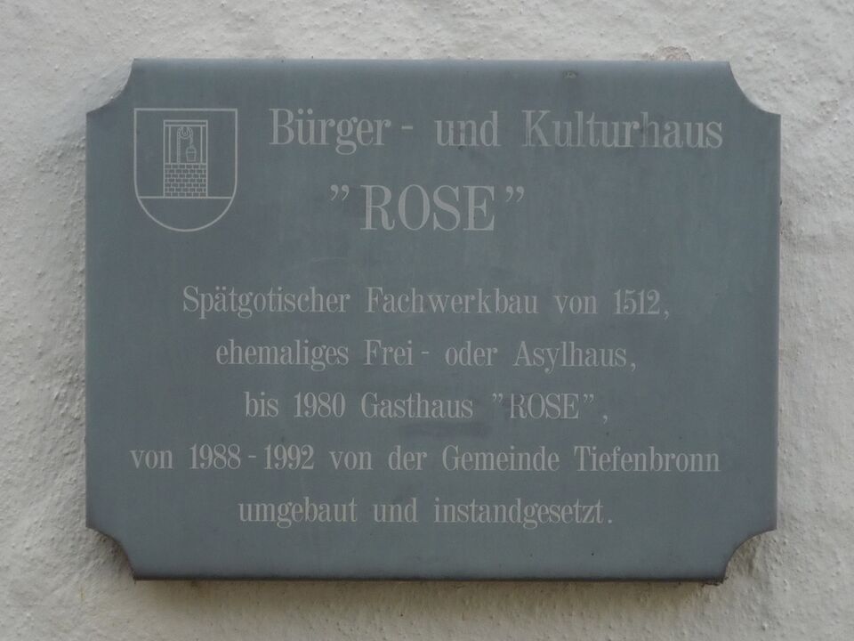 Datei:Tiefenbronn-Buergerhaus-Schild.jpg