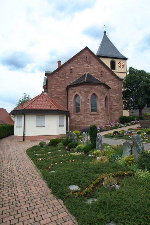 Datei:Margarethenkirche Eisingen Chor.jpg
