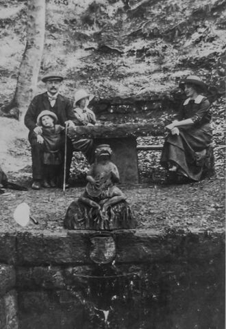 GHV Studentenbrünnele MH 1905.jpg