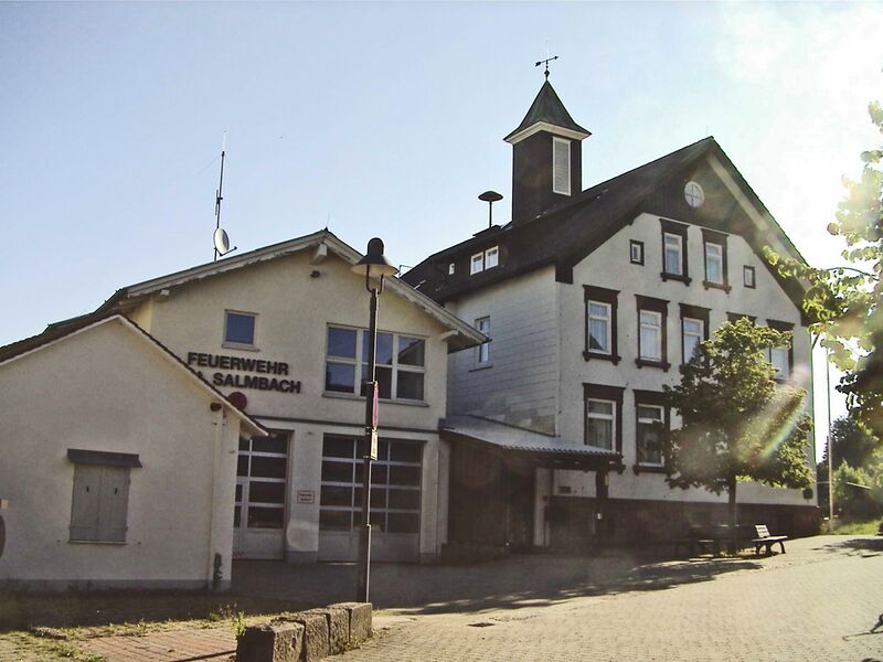 Datei:Salmbach-Rathaus-Feuerwehr.jpg
