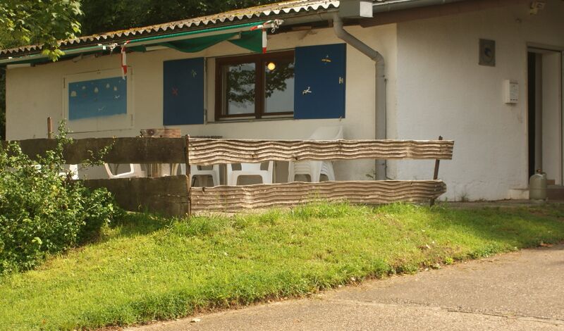 Datei:Bewirtungsmöglichkeit Am Hanger.JPG
