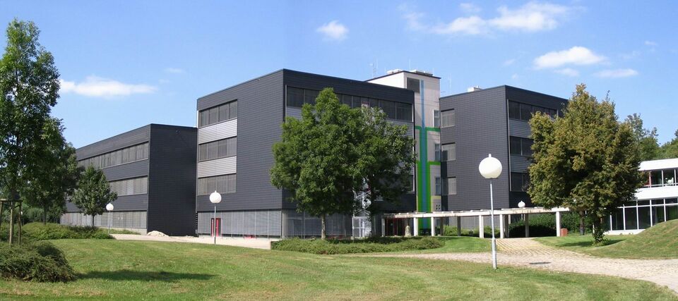 Datei:Lise-Meitner-Gymnasium.jpg