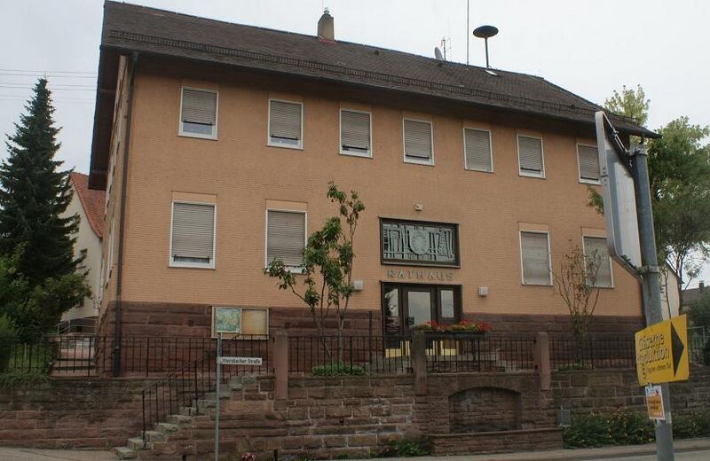 Datei:Rathaus Feldrennach.JPG