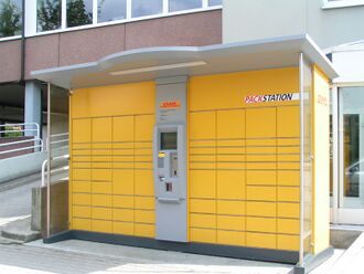 Packstation Karolingerstraße.jpg