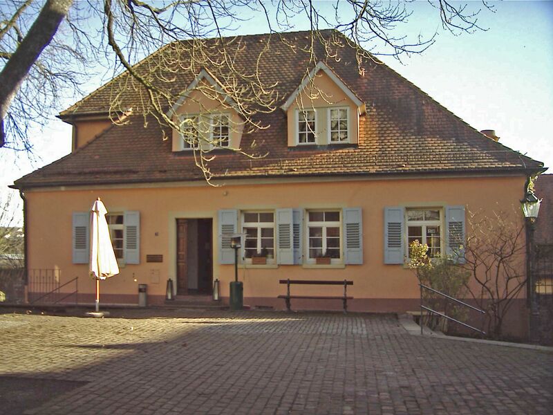 Datei:Altes Schulhaus Brötzingen.jpg