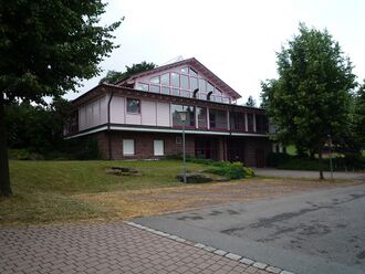 Dennach-Feuerwehr-Sporthalle.jpg