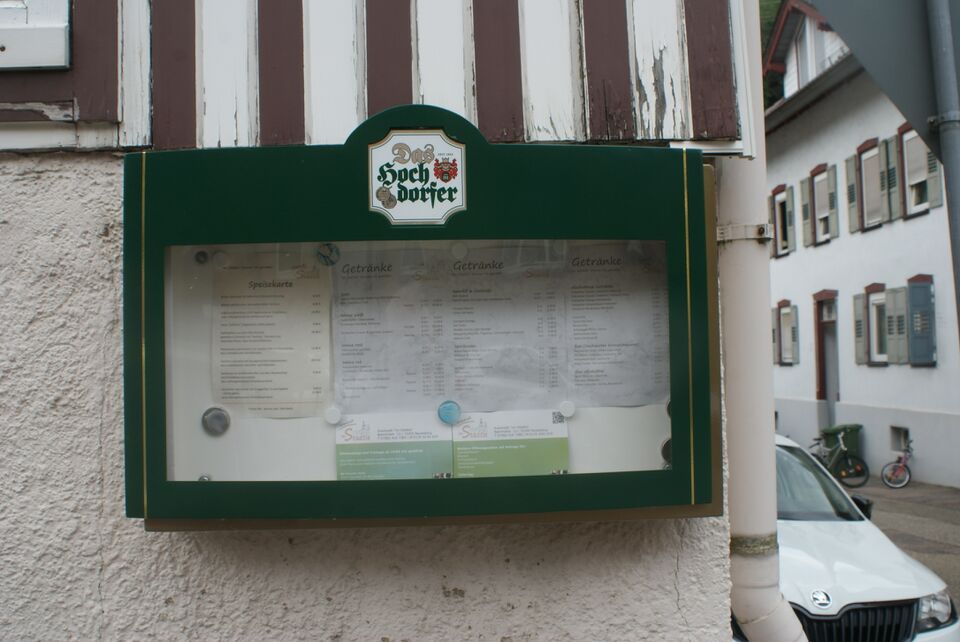 Datei:Speisekartenaushang Ochsen.JPG