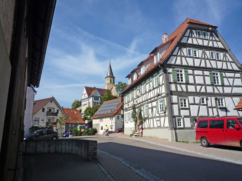 Datei:Grossglattbach-Vaihinger-Strasse-Kirche.jpg