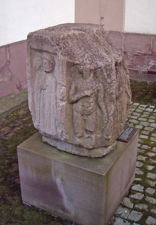 Datei:Stadtmuseum Viergötter1.jpg