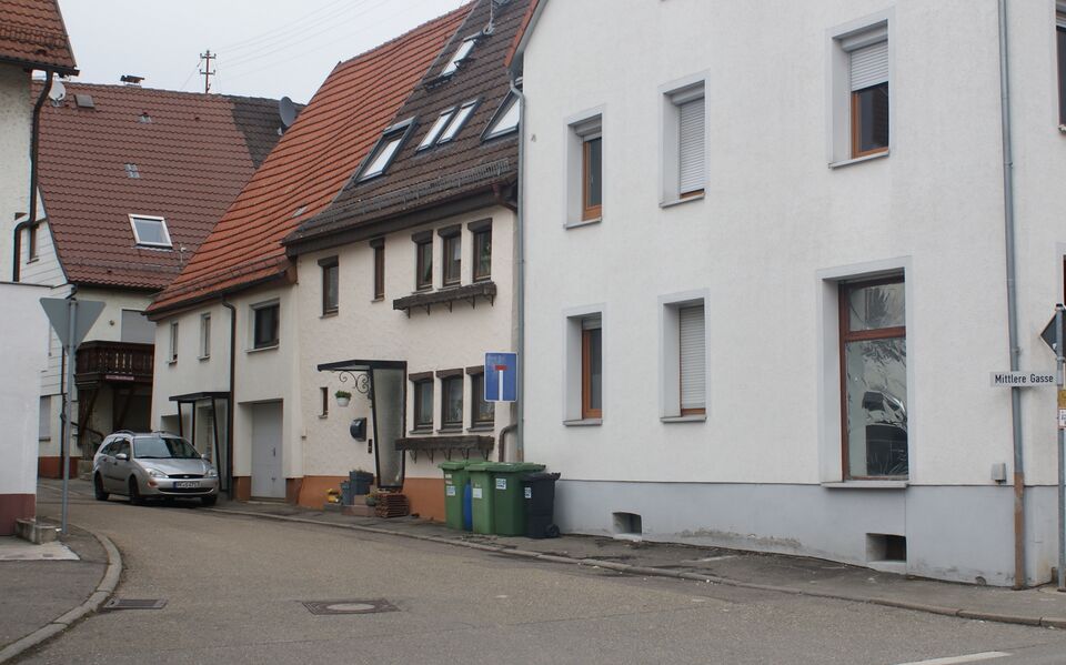 Datei:Straße beim Friedhof Althegstett.JPG