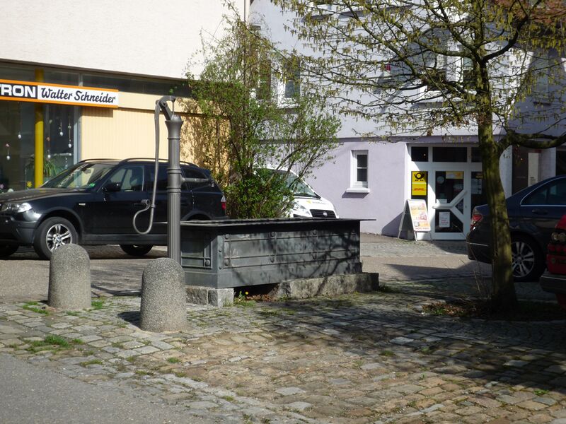 Datei:Ensingen-Brunnen.jpg