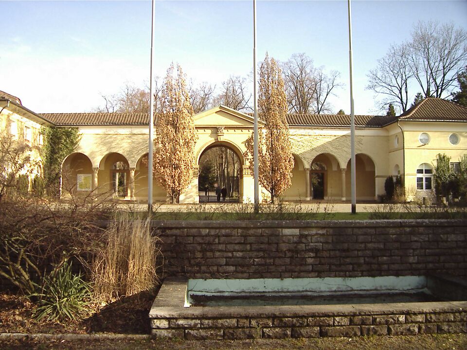 Datei:Friedhof haupteingang.jpg