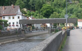 Fußgängerbrücke Enz bei Neuenbürg.JPG