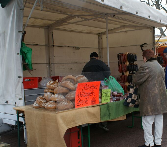 Datei:Brotstand vor Kurhaus.jpg