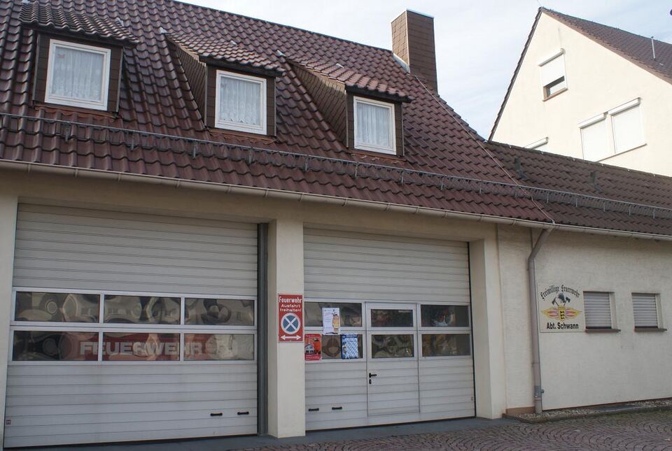 Datei:Feuerwehrgerätehaus Schwann.JPG
