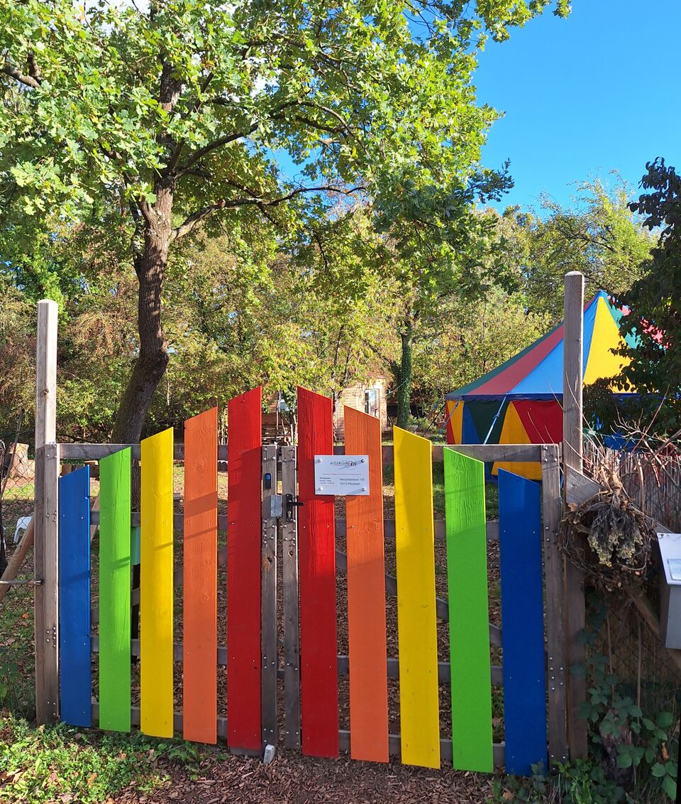 Datei:Wildblume Zirkuskindergarten1.jpg