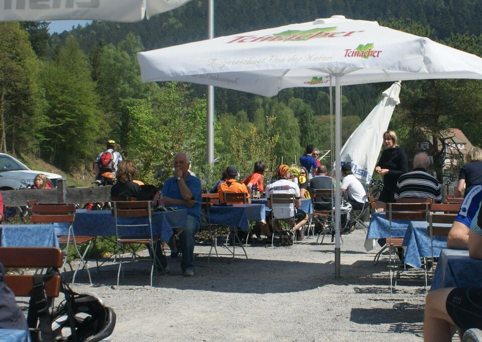 Datei:Biergarten Hexe 1964.JPG