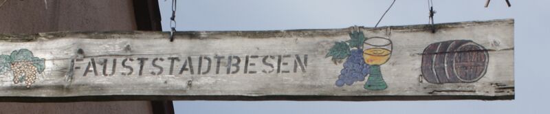 Datei:Schild über Hofeingang Faustbesen.jpg