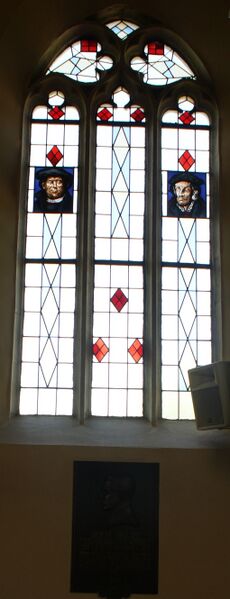 Datei:Hochkantfenster Königsbach.JPG