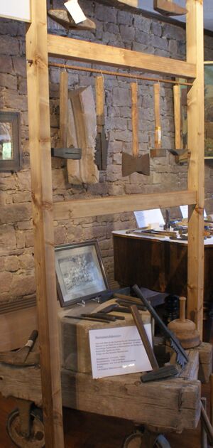 Hämmer im Museum.JPG