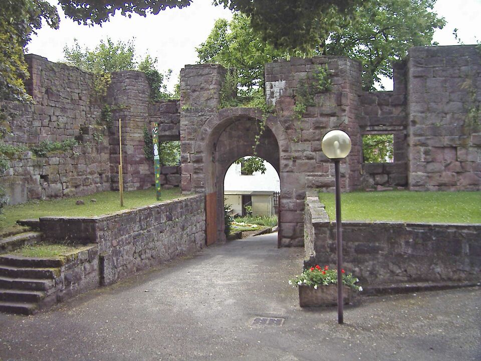 Datei:Schlossruine-Wildberg2.jpg