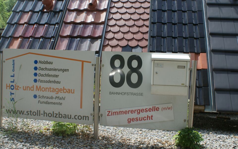 Datei:Stoll Holzbau Bahnhofstraße 88.JPG