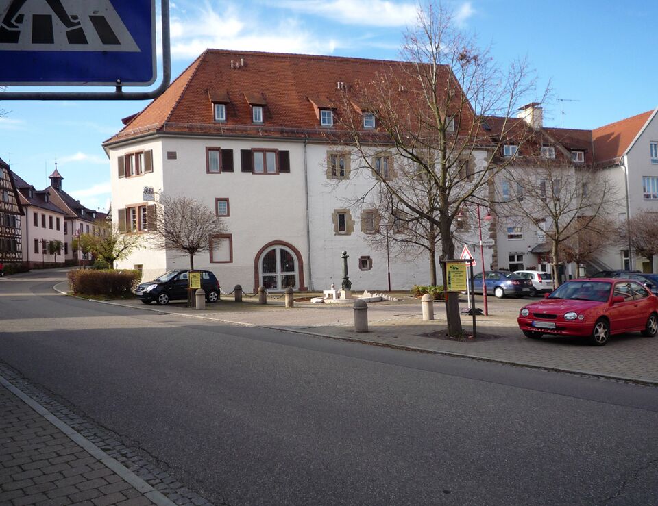 Datei:Wiernsheim-Marktplatz--.jpg