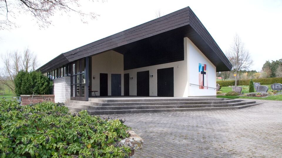 Datei:FH Ebershardt Trauerhalle.jpg