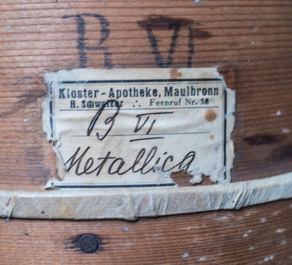 Datei:GHV Apotheke-Sieb-6B-AufkleberTel58-2.jpg