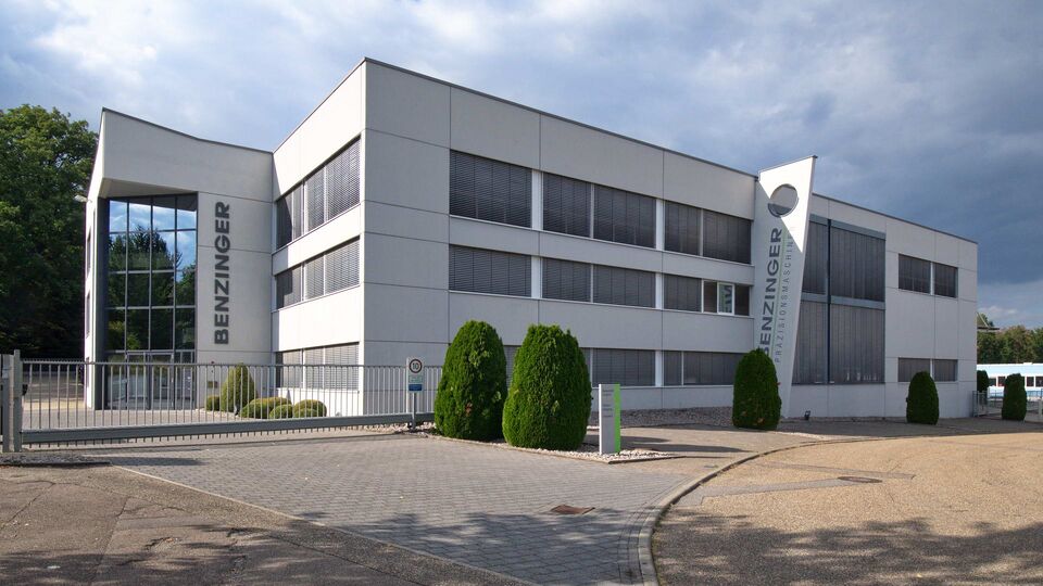 Datei:2026-08-22 Carl Benzinger GmbH.jpg