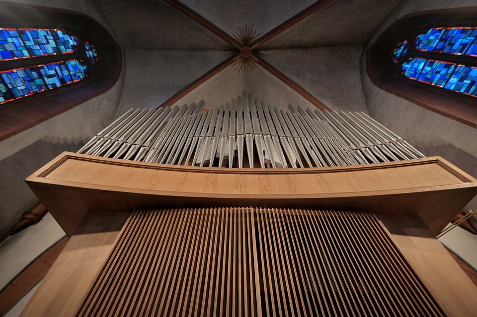 Datei:Barfüßerkirche Orgel1.jpg