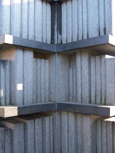 Datei:Denkmal reuchlin innen.jpg