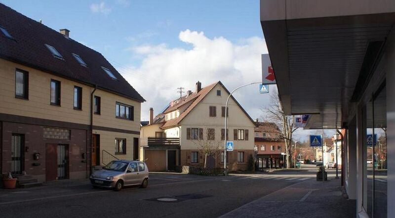 Datei:Hauptstraße Engelsbrand.jpg