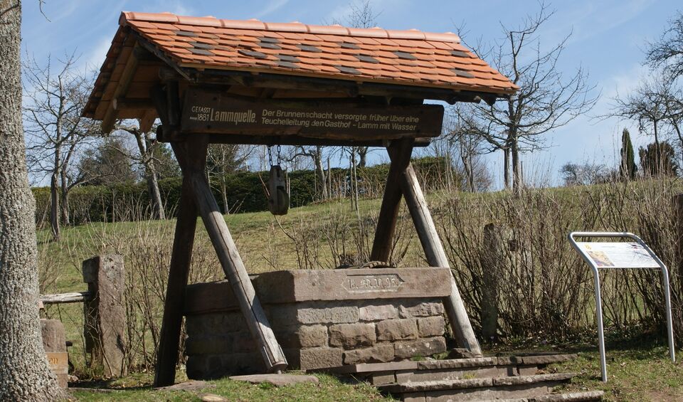 Datei:Lammquelle in Zavelstein.jpg