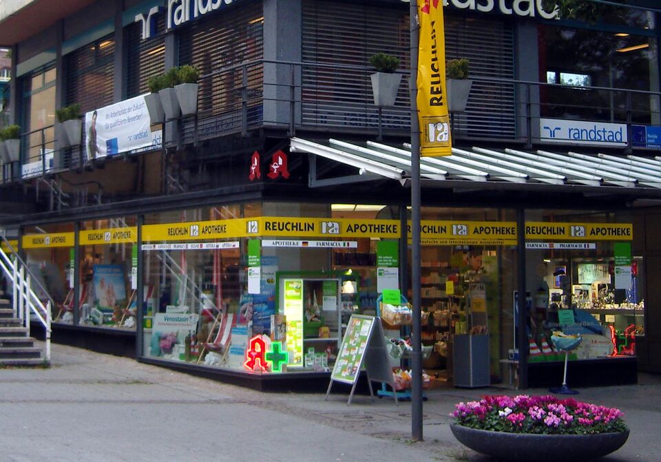 Datei:Reuchlin-Apotheke 01.JPG