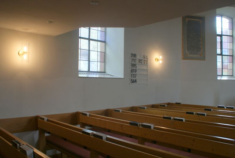 Datei:Waldenserkirche innen links.JPG