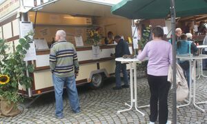 Beim Weinfest i Knittlingen.JPG