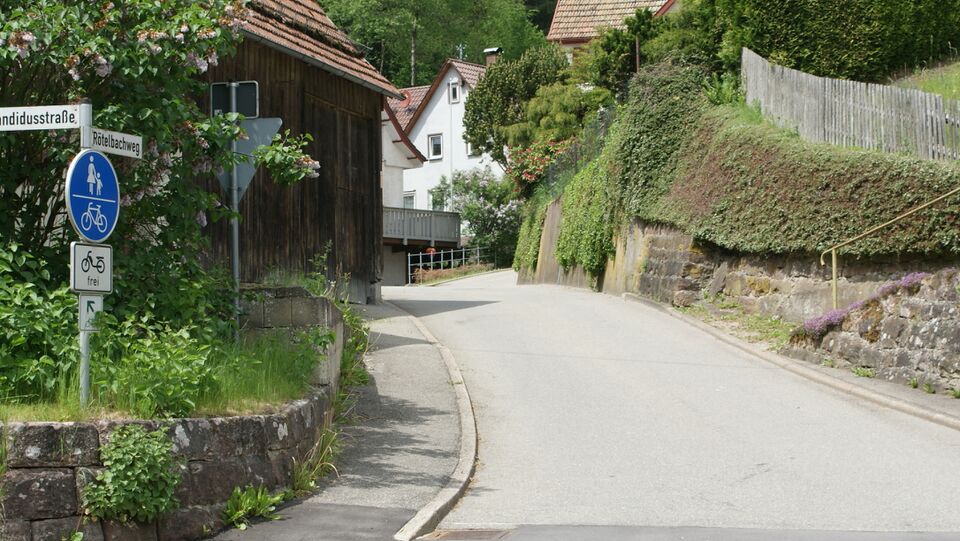 Datei:Rötelbachweg von Candidus.jpg