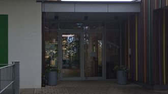 Waldpark Kindergarten Eisingen Eingang.jpg