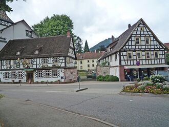 Bad-Herrenalb-Haeuser-Doblerstrasse.jpg