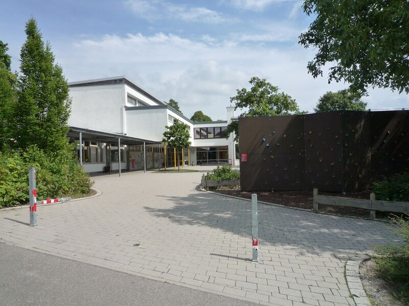 Datei:Simmozheim-Schule.jpg
